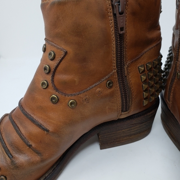 Steven By Steve Madden tan leather boots with brass rivets size 36 - Picture 5 of 13